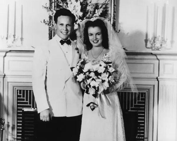 10. Marilyn Monroe ve James Dougherty evlendiklerinde biri 16 diğeri 21 yaşındaydı. Yaklaşık dört yıl evli kaldılar.