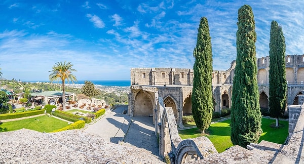 3. Bellapais Manastırı