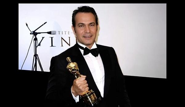 Hürriyet'in paylaştığı videonun sonunda İbrahim Efe'ye yapay zeka ile Oscar ödülü verildiği görüldü.
