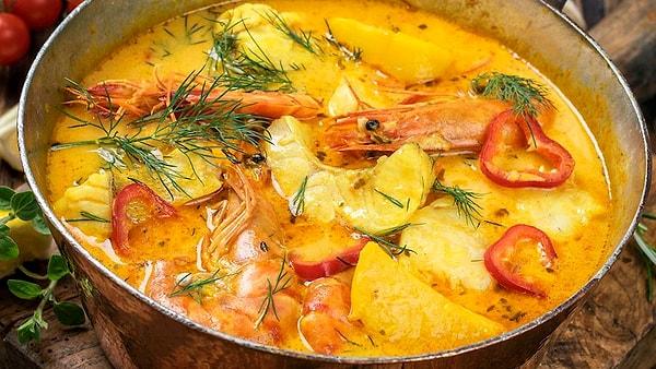 6. Listenin altıncı sırasında Brezilya mutfağının tarihi 300 yıl önceye dayanan lezzeti 'Moqueca' bulunuyor.