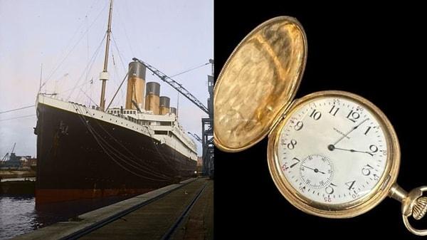 Altın saate, Titanik’ten kalma keman, cüzdan, bir çift kol düğmesi gibi çok sayıda hatıranın satıldığı açık artırmada yaklaşık 190 bin dolar değer biçildi.