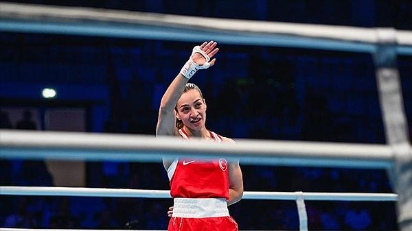Buse Naz Çakıroğlu 52 kilo finalinde Rus rakibi Anastasia Kool'u mağlup ederek Avrupa Şampiyonu oldu.