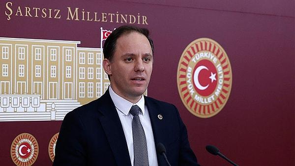 Alınan sonuçların ardından CHP Zonguldak Milletvekili Deniz Yavuzyılmaz, sosyal medya hesabından karşılaşmalara dair flaş bir açıklamada bulundu.