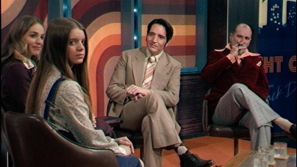 The movie portrays talk show host Jack Delroy interviewing parapsychologist June Ross-Mitchell and Lily, a survivor of a mass suicide in a satanic cult, on Halloween night, leading to eerie moments in the television studio.
