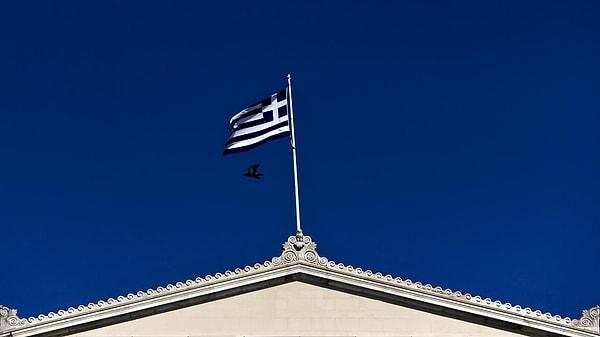 Yunanistan'ın 30 Mart itibarıyla 5 Ege adası için başlattığı ekspres vize uygulaması bugünden itibaren 10 Ege adası için geçerli olacak.