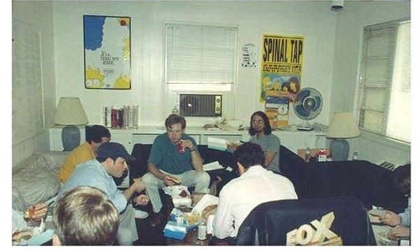 10. "The Simpsons" animasyon dizisinin senaristlerinin 1992 yılında çalıştıkları oda.