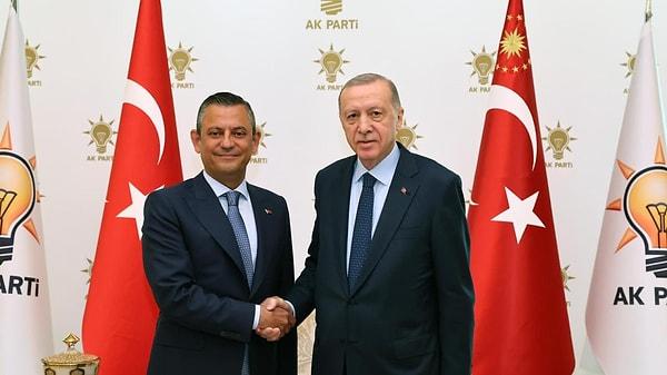 Cumhurbaşkanı Erdoğan ve CHP lideri Özel, 23 Nisan Ulusal Egemenlik ve Çocuk Bayramı resepsiyonunda kısa bir sohbet ettikten sonra randevulaşmıştı.