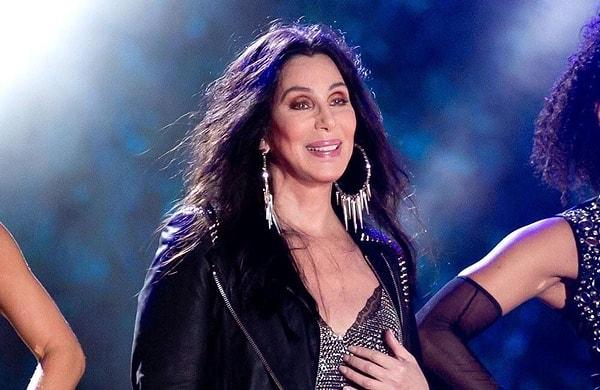Genç Sevgilileriyle Gündeme Geliyordu: Ünlü Şarkıcı Cher'in Özel Hayat Açıklaması Dumura Uğrattı!