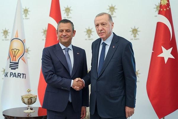 Erdoğan ile Özel’in yaptığı ve siyasetin gündeminde görüşme toplam 1 saat 35 dakika sürdü.