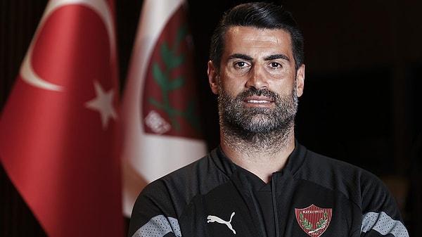 Süper Lig'de kalmak adına kritik bir döneme giren Hatayspor'da Volkan Demirel, görevinden ayrılma kararı aldı.