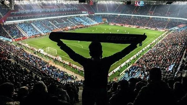 Avukat Dursun Küçük 2019-2020 Süper Lig sezonunda taraftarı olduğu Trabzonspor’un Fenerbahçe ile olan maçını izlemek istedi. Karşılaşma Trabzon’da Şenol Güneş Spor Kompleksi’nde oynanacaktı. Küçük’ün kombine bileti bulunuyordu. Küçük maça gitti ve maçı B Tribününde 32. sırada 7. koltukta seyretti.
