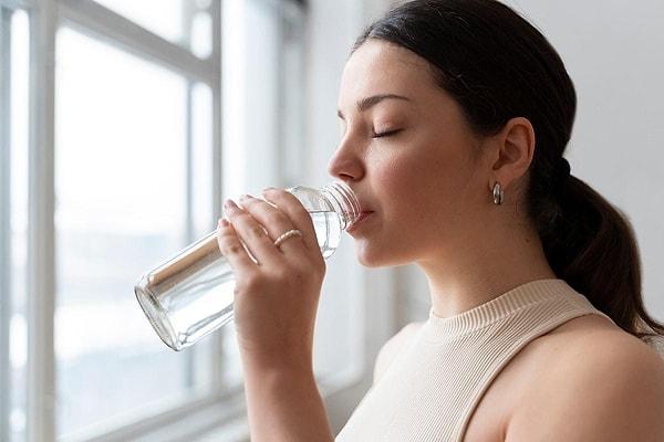 Does Drinking Water Facilitate Calorie Burning?