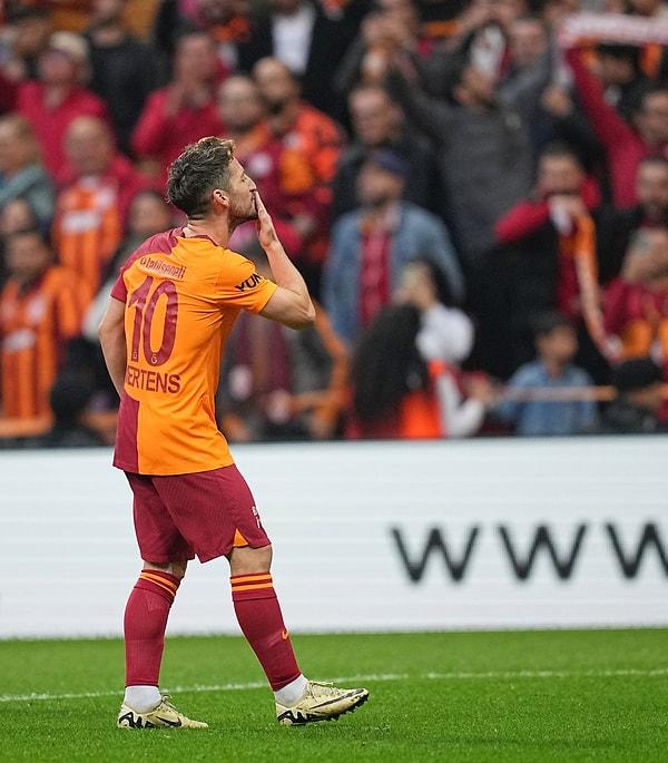 Süper Lig’in 35. haftasında lider Galatasray, Sivasspor ile sahasında karşı karşıya geldi. Mücadele, ev sahibi ekibin 6-1'lik üstünlüğü ile noktalandı.