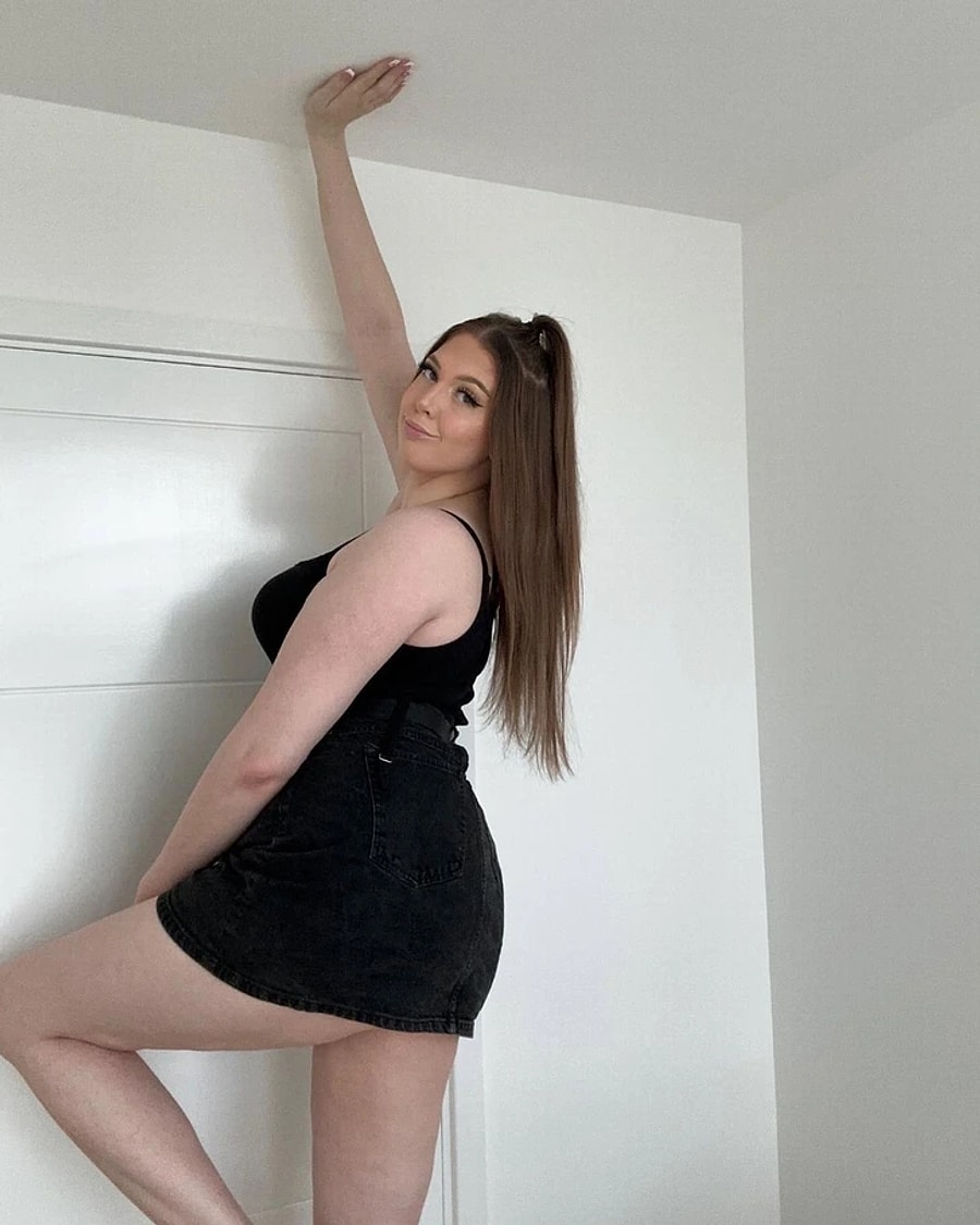 Çocukluğundan beri yaşıtlarına kıyasla hep daha uzun olduğunu söyleyen Kati...