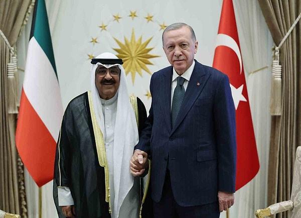 Cumhurbaşkanı Recep Tayyip Erdoğan, Kuveyt Emiri Meşal el-Ahmed el-Cabir es-Sabah’ı Cumhurbaşkanlığı Külliyesi'nde resmi törenle karşıladı.