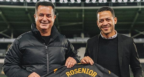 Kasım 2022'de takımın başına geçen Rosenior ile aralık ayında 3 yıllık yeni sözleşme imzalanmıştı.
