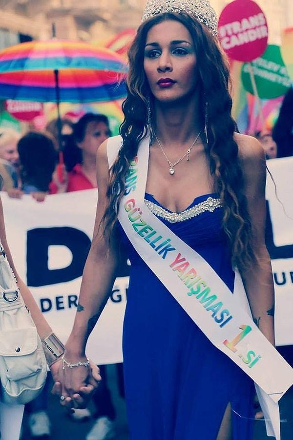 Örneğin geçtiğimiz yıllarda İstanbul LGBT Dayanışma Derneği’nin ‘Sen Yoksan Çok Eksiğiz’ sloganıyla düzenlediği etkinlik kapsamında bir yarışma düzenlenmişti. Türkiye'nin ilk trans güzeli de Yankı Bayramoğlu olmuştu.