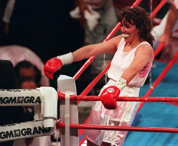 Independent'ta yer alan habere göre film, 1990'larda Amerika'nın en tanınmış kadın boksörü olan Christy Martin'in adeta bir dişi Rocky haline gelmesinin gerçek hikayesi anlatılacak.