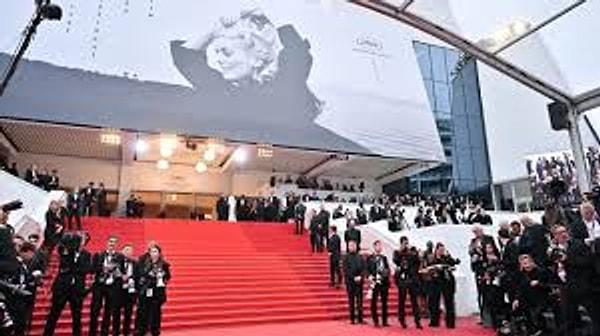14-25 Mayıs tarihleri arasında Fransa’nın Cannes şehrinde düzenlenecek olan 77. Cannes Film Festivali'nde bu yıl boy gösterecek kadın oyuncular belli oldu! İşte bu yıl Cannes'ın kırmızı halısında boy gösterecek ünlü isimler!