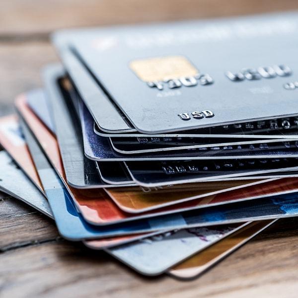 Bankalararası Kart Merkezi (BKM) verilerine göre, kredi kartıyla alışveriş tutarı 2024'ün ilk 3 ayında geçen yıla göre yüzde 142,5 oranında arttı.
