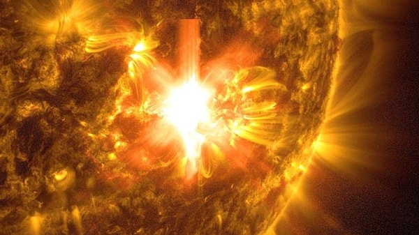 NASA has released images of a major solar flare on the Sun.