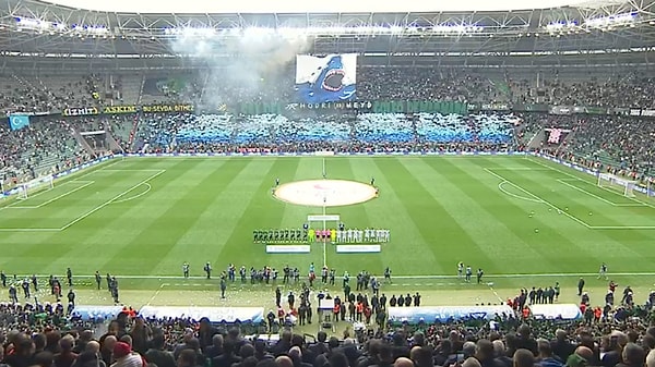 Trendyol 1. Lig'in son haftası, büyük heyecana sahne oldu. play-off hattındaki sıralamayı yakından etkileyen maçta Kocaelispor konuk ettiği Sakaryaspor’a 2-0 mağlup oldu.