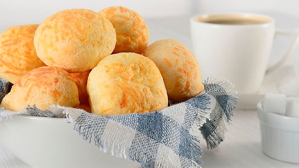 9. Pão de queijo