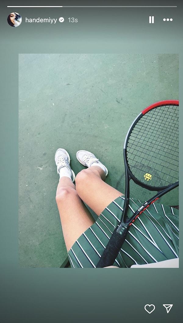 Hande Erçel, bugünü tenise ayırdı.