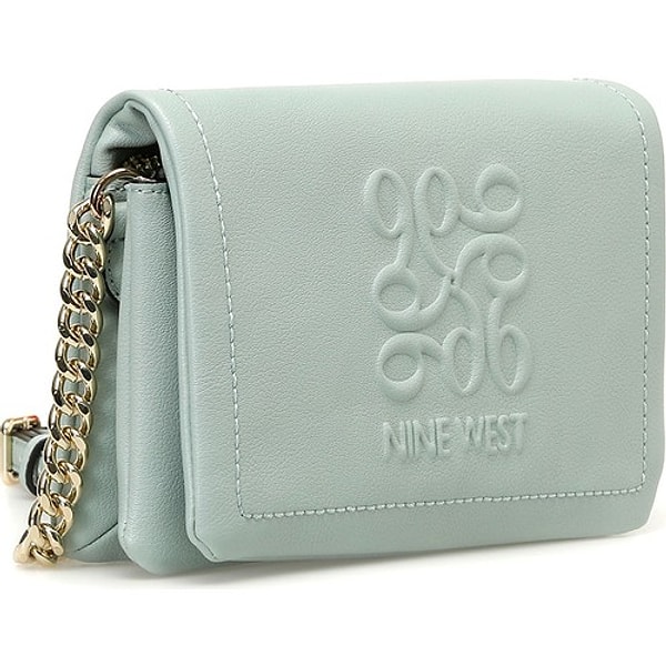 5. Pastel tonlardan hoşlananların favorisi olan Nine West marka çapraz çanta.