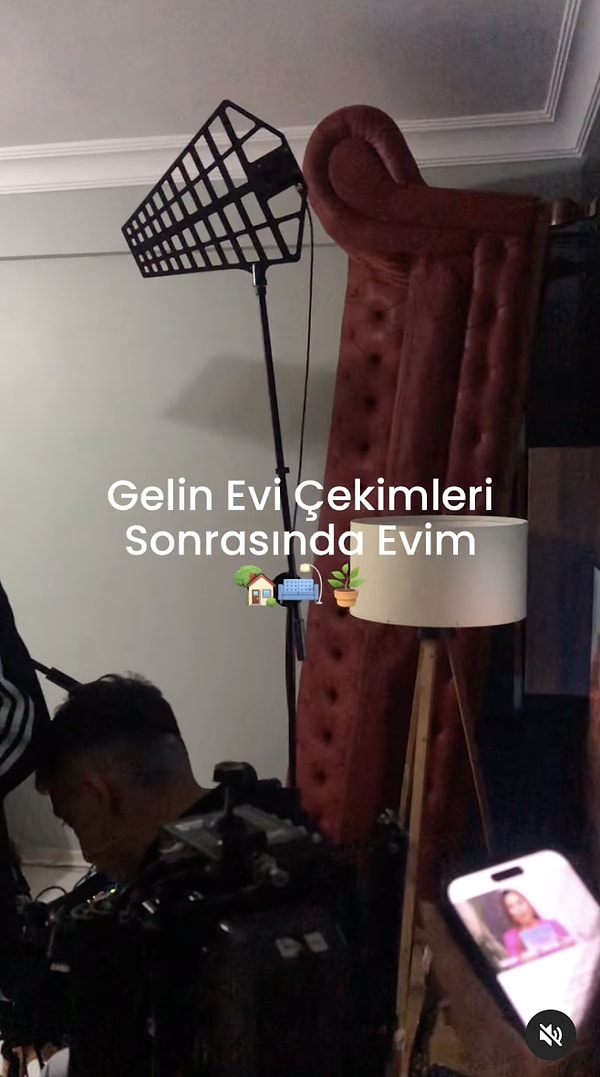 Buna son örnek ise yarışmaya katılan Sinem Kabasakal Teke'nin Gelin Evi çekimlerinde evinin geldiği son hali paylaşması oldu.