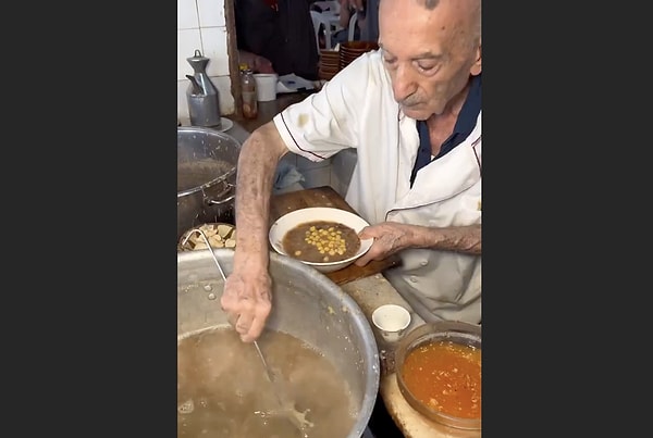 Görüntüler insanları ikiye böldü. Siz buraya kahvaltı etmek ister miydiniz?