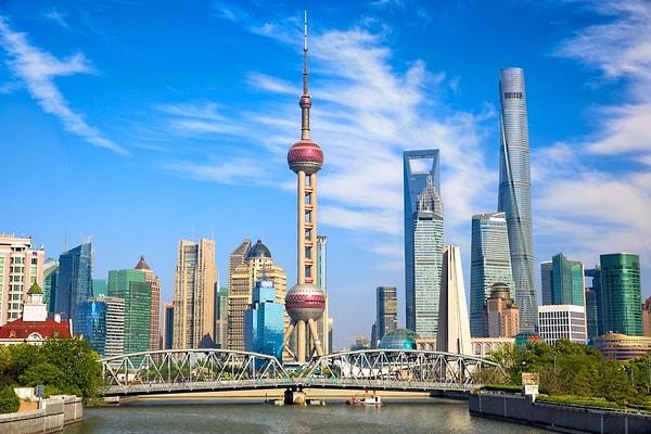 İşte karşınızda Çin'in en kalabalık ve en renkli kenti: Şanghay!