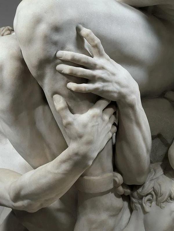 16. Jean-Baptiste Carpeaux'nun "Ugolino ve Oğulları" heykelindeki çarpıcı detaylar.