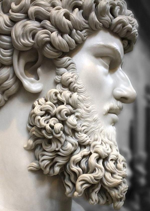 17. İmparator Lucius Verus'un sakalı