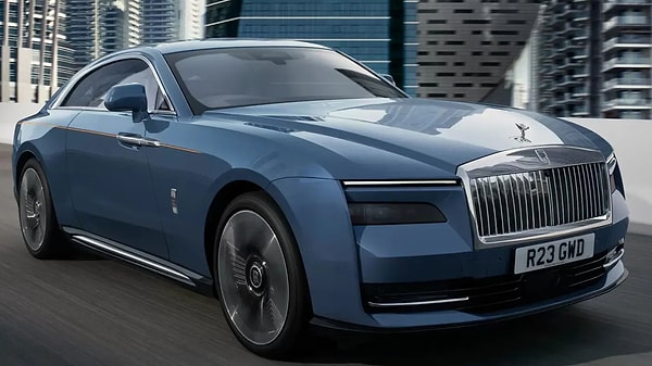 Ünlü otomotiv devi Rolls-Royce, Spectre isimli ilk elektrikli otomobilini Türkiye'ye getirdiğini resmen duyurdu.