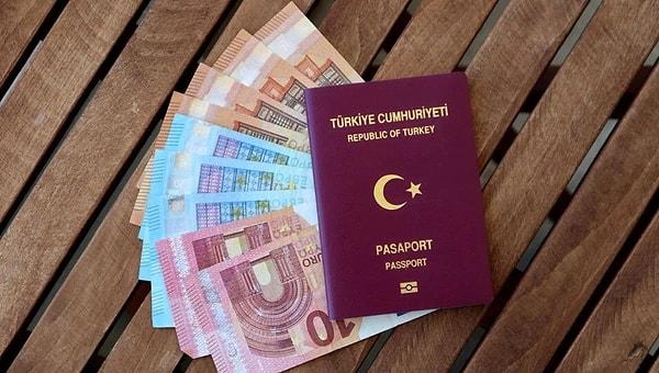 Türkiye Seyahat Acentaları Birliği (TÜRSAB) Başkanı Firuz Bağlıkaya, Avrupa Komisyonu'nun yeni açıklanan Schengen vize istatistiklerine göre, 2019'da yüzde 9,7 olan Türk vatandaşlarının başvurularına ret oranının, 2023'te yüzde 16,1'e yükseldiğini söyledi. 2024 yılında vize müracaatı yapabilmenin dahi ayrı bir başarı olduğunu belirten Bağlıkaya, Türk vatandaşlarının ret oranının Çinlilere göre yaklaşık 3 kat fazla olduğunu açıkladı.