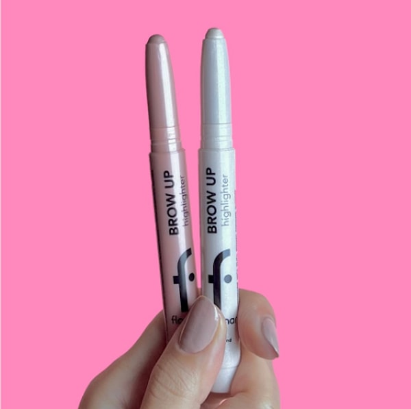 5. Flormar Kremsi Dokulu Brow Up Highlighter Pencil Aydınlatıcı Kalem- Gümüş