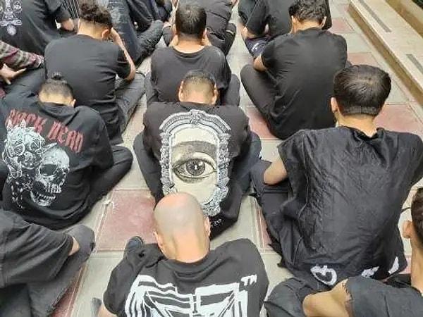 Operasyon sırasında kıyafetlerinde, başlarında, yüzlerinde ve saçlarında satanizmin logo, işaret ve sembollerini taşıyan 146 erkek ve 115 kadın gözaltına alındı.