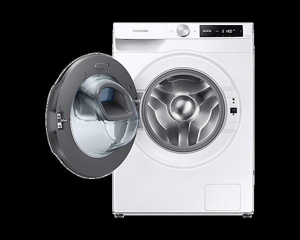 Samsung kurutmalı çamaşır makinesinin güçlü yapay zeka kontrolü fonksiyonu ile giysilerinizi çok daha kolay ve verimli bir şekilde yıkayabilirsiniz.