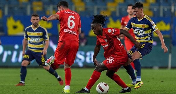 Süper Lig'in 37. haftasında Ankaragücü, Pendikspor'u konuk etti. Karşılaşma, 0-0'lık beraberlikle noktalandı.