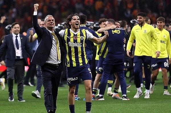 Fanatik Galatasaraylı gazeteci ve futbol yorumcusu Rasim Ozan Kütahyalı, Fenerbahçeli futbolcu Mert Hakan Yandaş'a sosyal medya hesabından tepki gösterdi. Kütahyalı, ayrıca bu paylaşımını sabitledi.