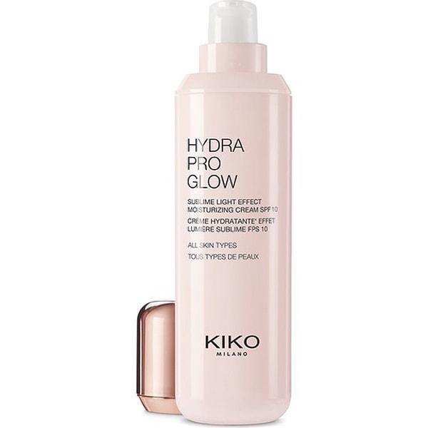 5. Hyaluronik asit içeren Kiko Milano Hydra Pro Glow aydınlatıcı özelliğe sahip nemlendirici krem.