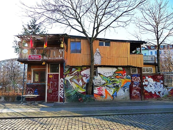 Berlin'de bulunan bu gecekondunun oldukça ilginç bir hikayesi var. Her şey Yozgat'ta yaşayan Osman Kalın'ın Berlin'e göç etmesiyle başlıyor.