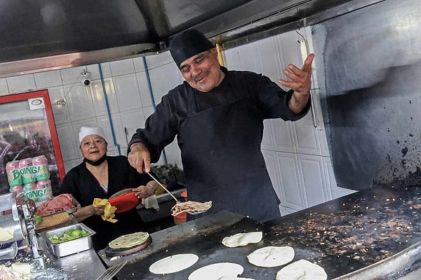 Genellikle şık restoranlara verildiğini gördüğümüz Michelin yıldızı, bu kez Meksika'da bir tako büfesine verildi!