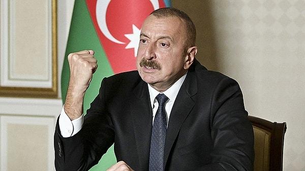 Azerbaycan Cumhurbaşkanı İlham Aliyev'in adı bu sıralar, sosyal medyada komplo teorileri üreten sayfaların gözdesi haline geldi. Bunun en büyük nedeni ise Aliyev'in görüştüğü dünya liderlerinin başlarına gelenler.