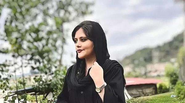 İran’da 13 Eylül 2022'de Mahsa Amini isimli kadın ahlak polisi tarafından gözaltına alınmış ve gördüğü işkence sonrasında hayatını kaybetmişti. Sonrasında ülke genelinde protestolar yapılmış ve birçok kişi protestolara katıldığı için idam cezası almıştı.