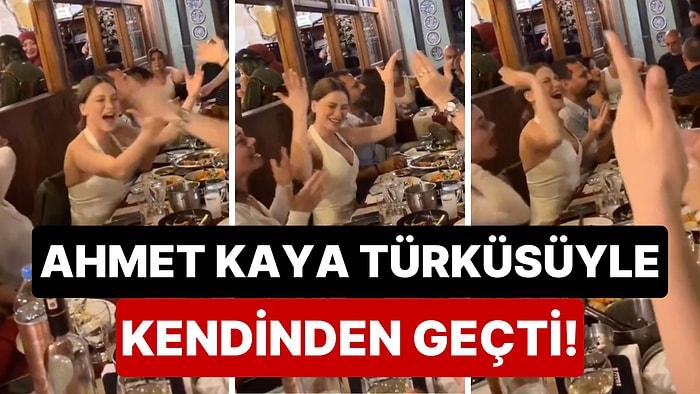 Sesine Kurban: Her Şeyi Boş Verip Mardin'de Çilingir Sofrasında Türkü Söyleyen Serenay Sarıkaya Hayran Bıraktı
