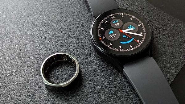 Kıyaslayacak olursak yeni yüzük, söz konusu muhtemel fiyatı ile şirketin son akıllı saat modeli Galaxy Watch 6'dan yaklaşık olarak 100 dolar daha pahalı olacak.
