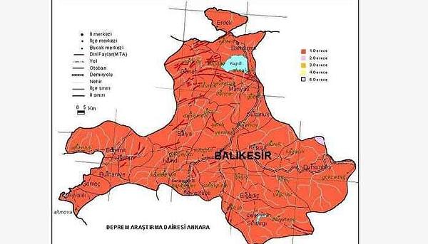 Türkiye’nin birçok ilinde olduğu gibi Balıkesir’de de deprem tehlikesi hayli yüksek.