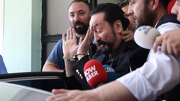 İstanbul 1. Ağır Ceza Mahkemesi'ndeki duruşmaya, bazı tutuklu sanıklar Ses ve Görüntü Bilişim Sistemi (SEGBİS) ile bağlandı. Duruşmada sanık avukatları da hazır bulundu.